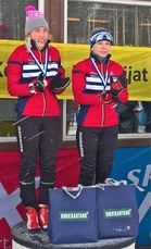 Marjut ja Liisa pääsivät nousemaan korkeimmalle korokkeelle sprinttiviestissä.